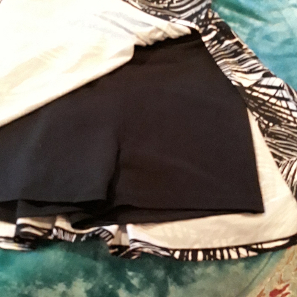 Swimsuit - Picture 3 of 6